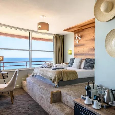 Baya Hotel 3*